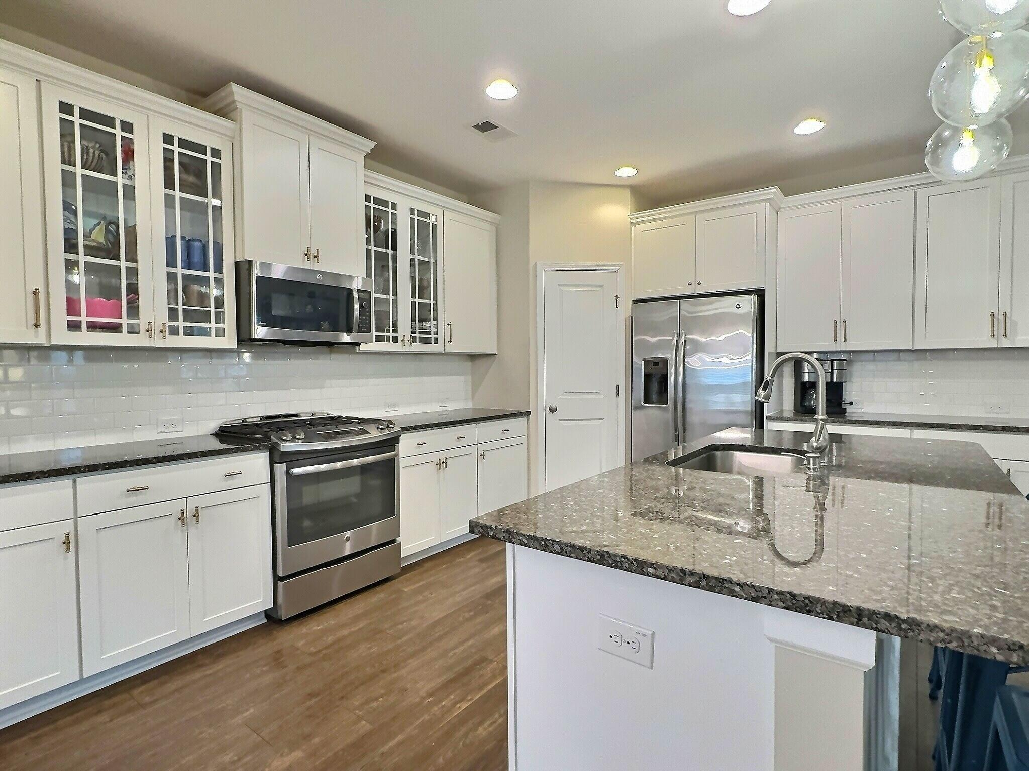3345 Pavilion Lake Drive Johns Island, SC 29455 - Photo 16 of 43 Kitchen