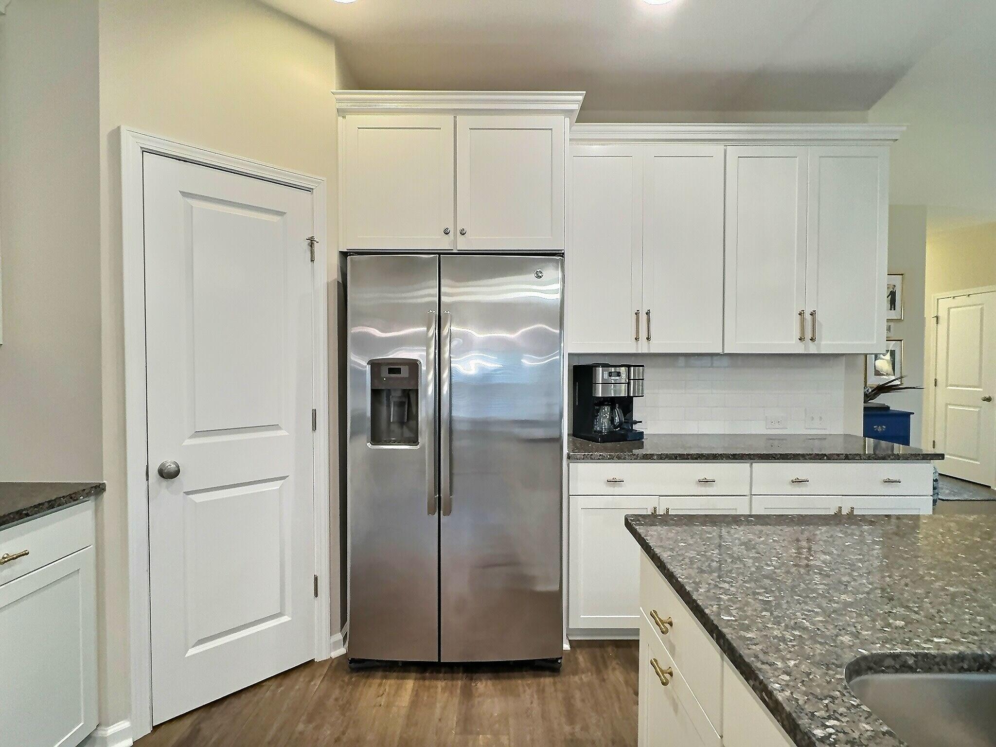 3345 Pavilion Lake Drive Johns Island, SC 29455 - Photo 20 of 43 Kitchen/Pantry