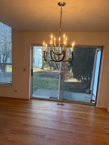 $3,250 | 114 Woodbury Lane, Unit 114, Lake Bluff, IL 60044