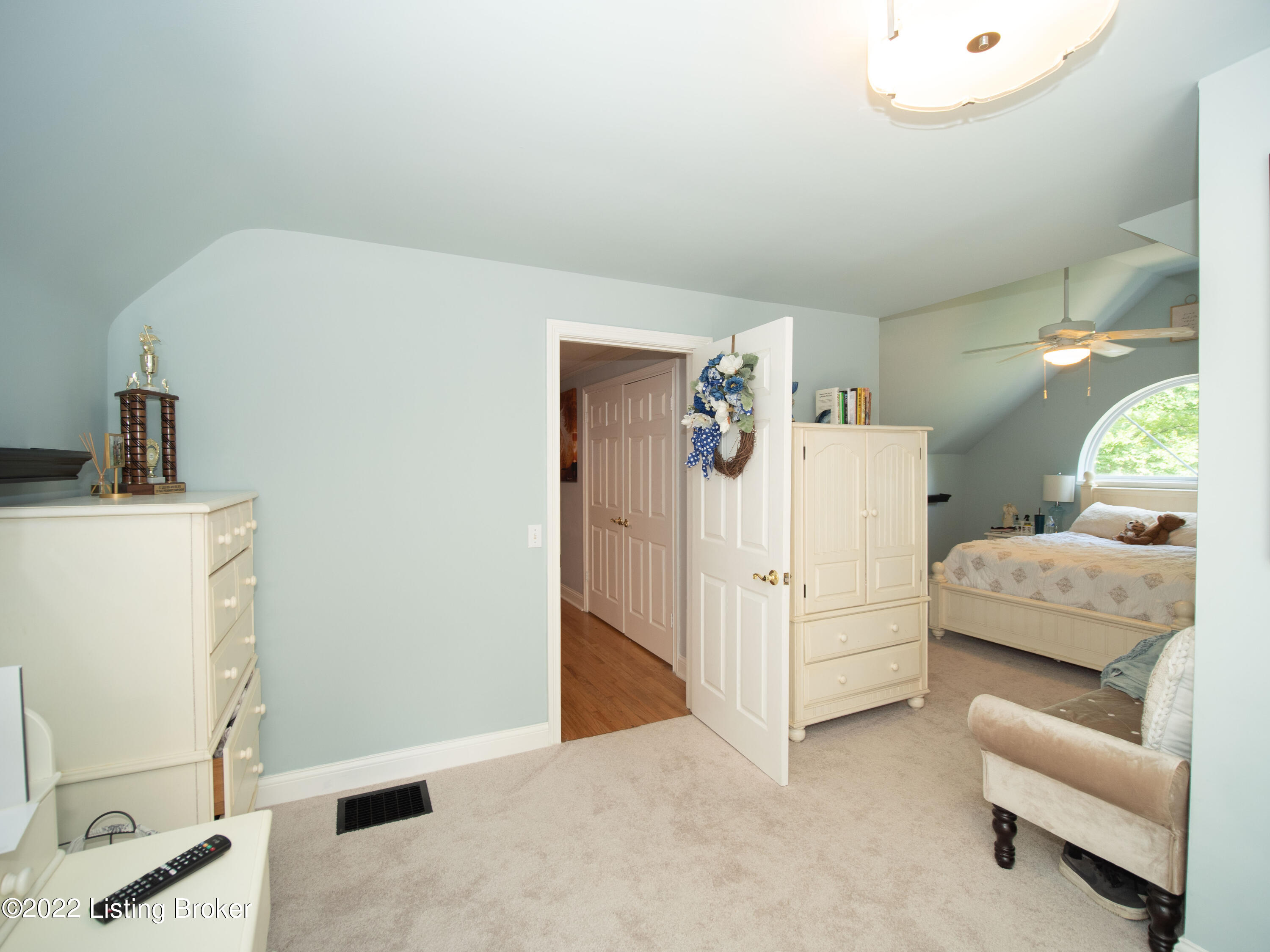 7206 Covered Bridge Road Prospect, KY 40059 - Photo 53 of 67 2nd Bedroom Upstairs