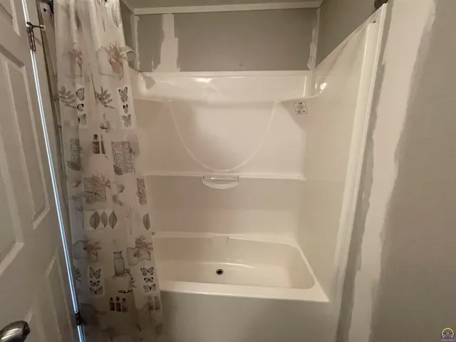 $37,000 | 1900 Northwest Lyman Road, Unit 272, Topeka, KS 66608