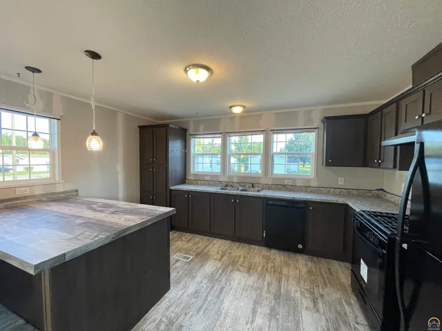 $37,000 | 1900 Northwest Lyman Road, Unit 272, Topeka, KS 66608