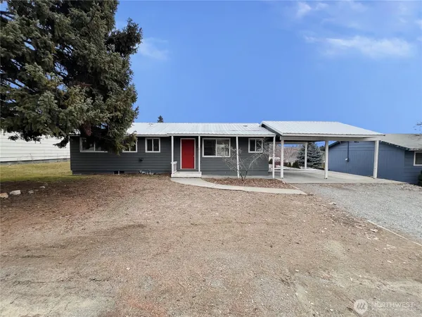 $177,500 | 728 Sunrise Drive, Omak, WA 98841