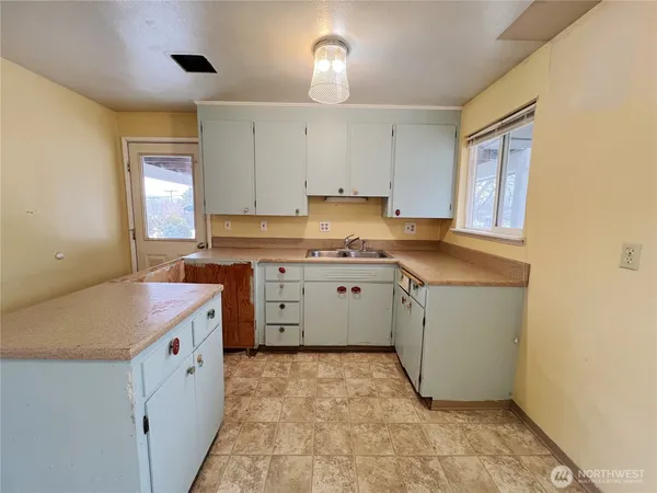 $177,500 | 728 Sunrise Drive, Omak, WA 98841