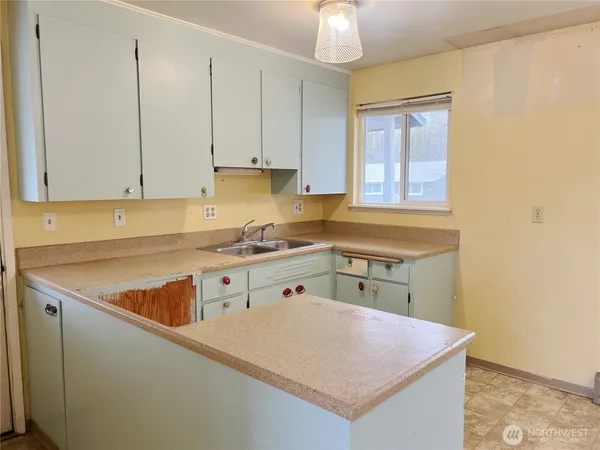 $177,500 | 728 Sunrise Drive, Omak, WA 98841