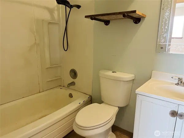 $177,500 | 728 Sunrise Drive, Omak, WA 98841