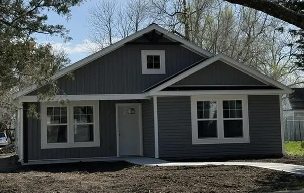 $295,000 | 315 West Cornhill Street, Cameron, MO 64429