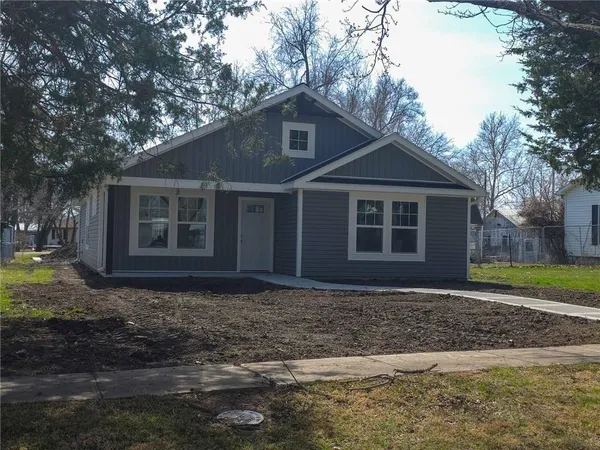 $295,000 | 315 West Cornhill Street, Cameron, MO 64429