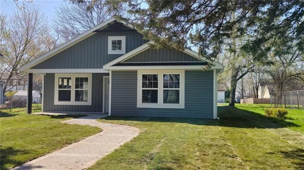 $295,000 | 315 West Cornhill Street, Cameron, MO 64429