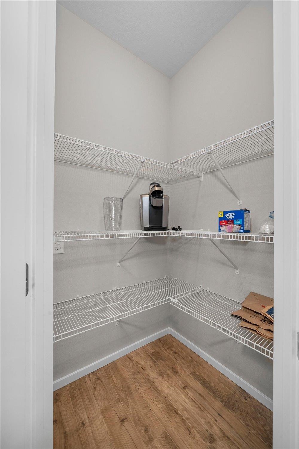 8018 South Avery Road Cheney, WA 99004 - Photo 13 of 44