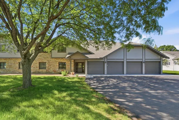 $174,900 | 2070 Stockinger Drive, St. Cloud, MN 56303