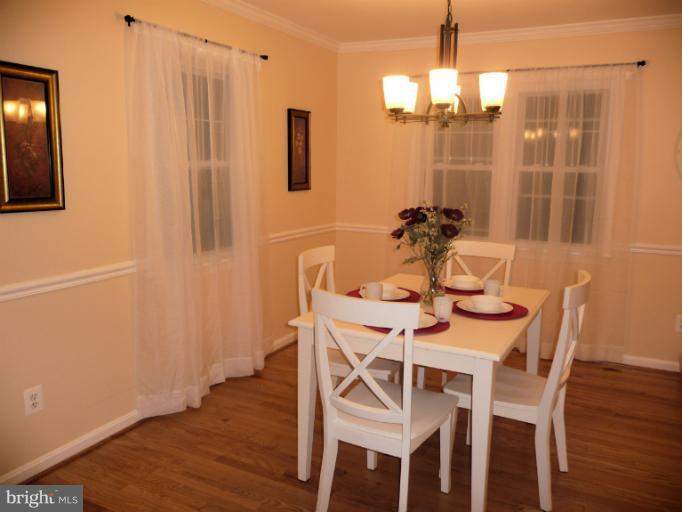 5709 Norton Road Alexandria, VA 22303 - Photo 27 of 30 Dining Room