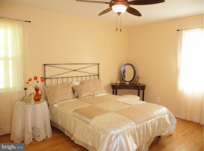 5709 Norton Road Alexandria, VA 22303 - Photo 7 of 30 Bedroom (Master)