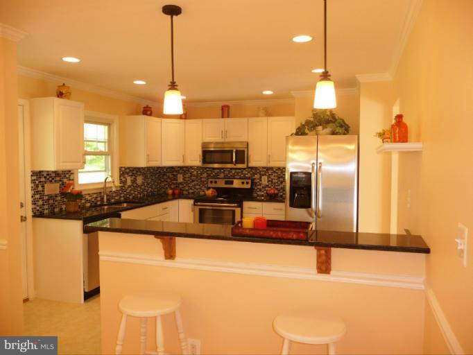 5709 Norton Road Alexandria, VA 22303 - Photo 8 of 30 Kitchen