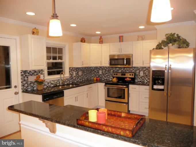 5709 Norton Road Alexandria, VA 22303 - Photo 9 of 30 Completely Renovated