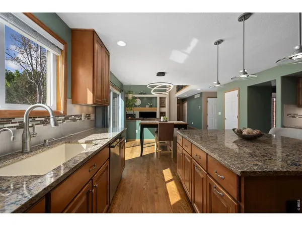 $975,000 | 1410 Wildrose Drive, Longmont, CO 80503