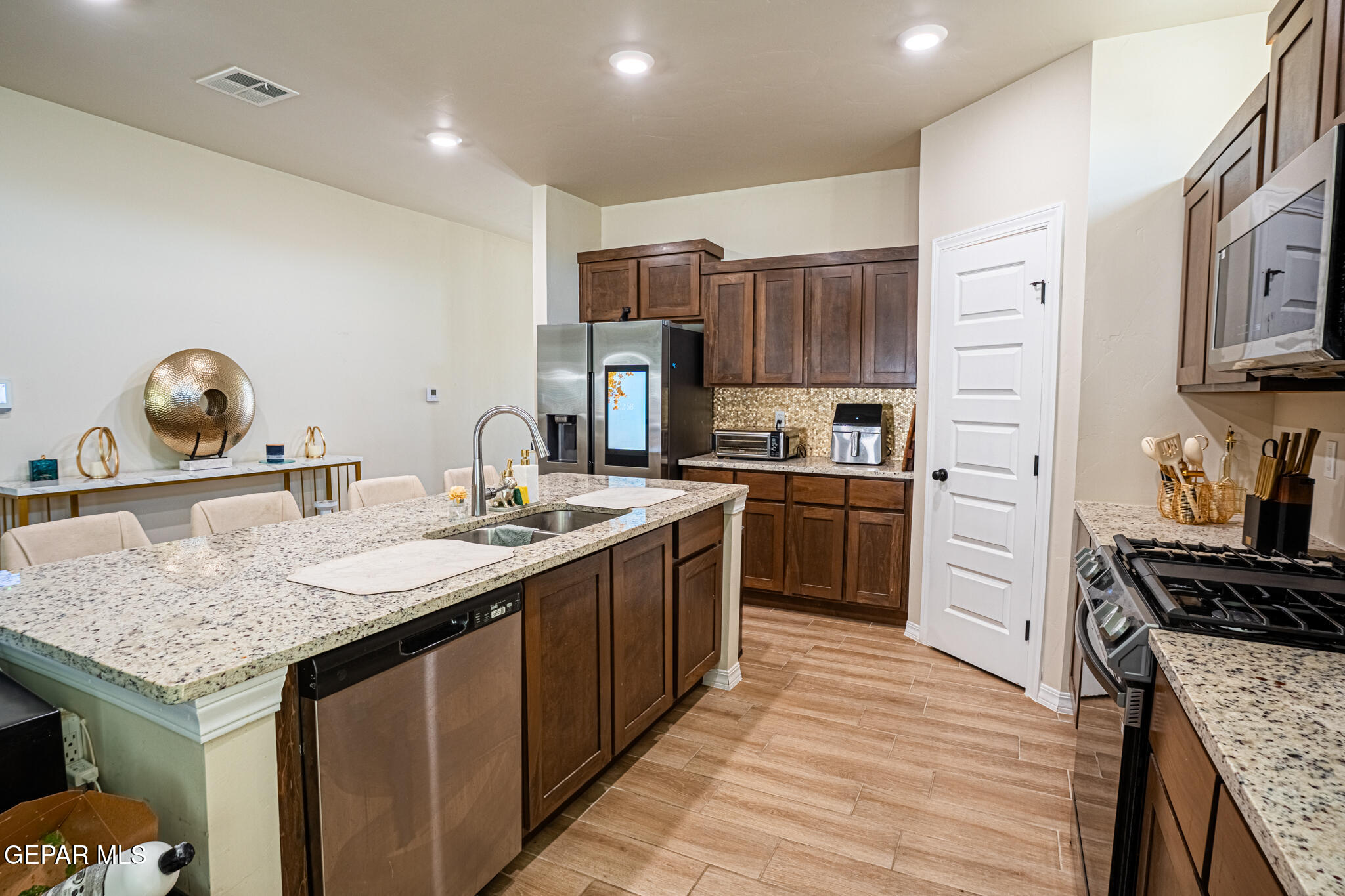 633 Logwood Avenue Canutillo, TX 79835 - Photo 12 of 46 DSC05153-HDR