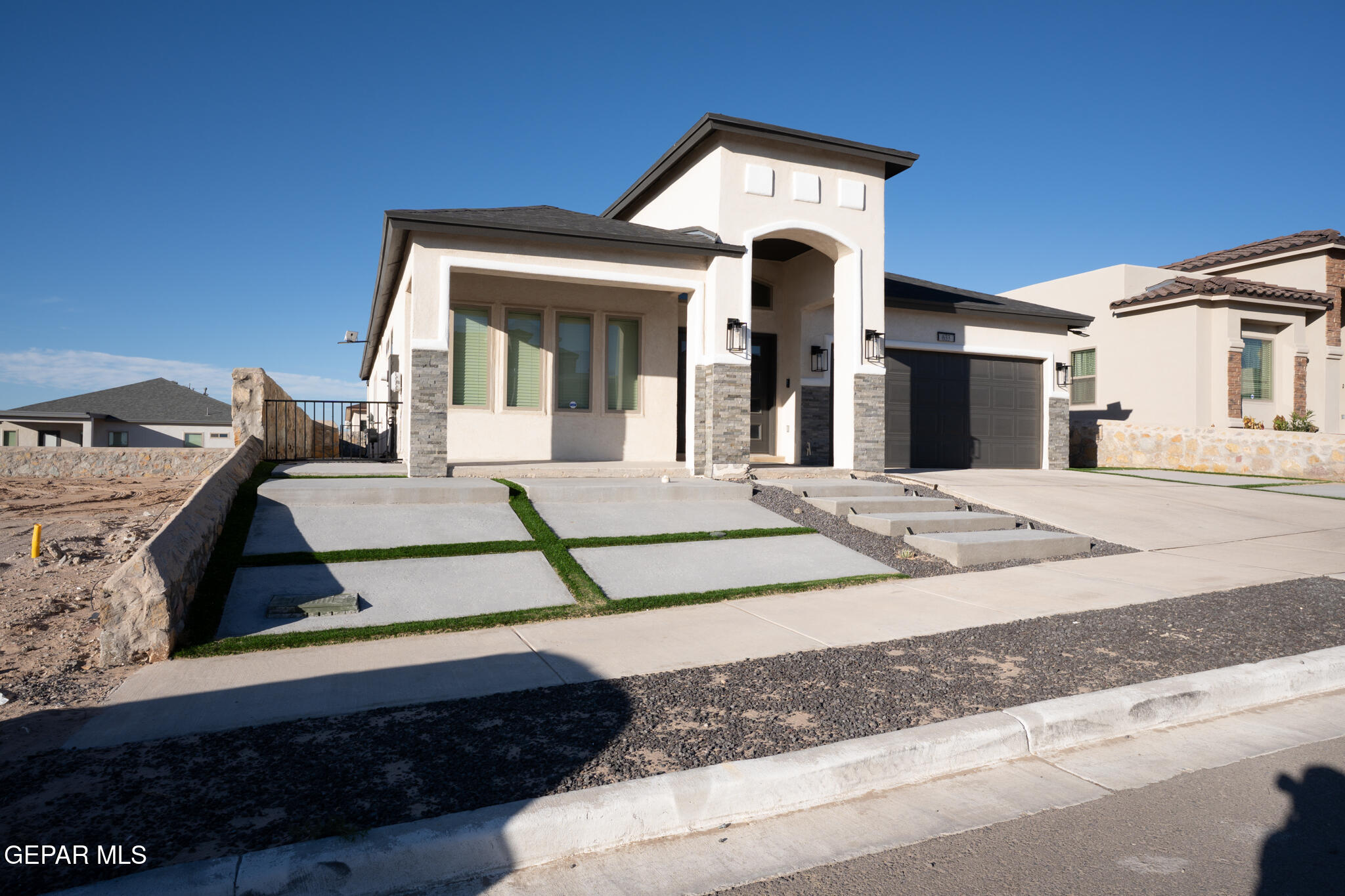 633 Logwood Avenue Canutillo, TX 79835 - Photo 3 of 46 DSC05469