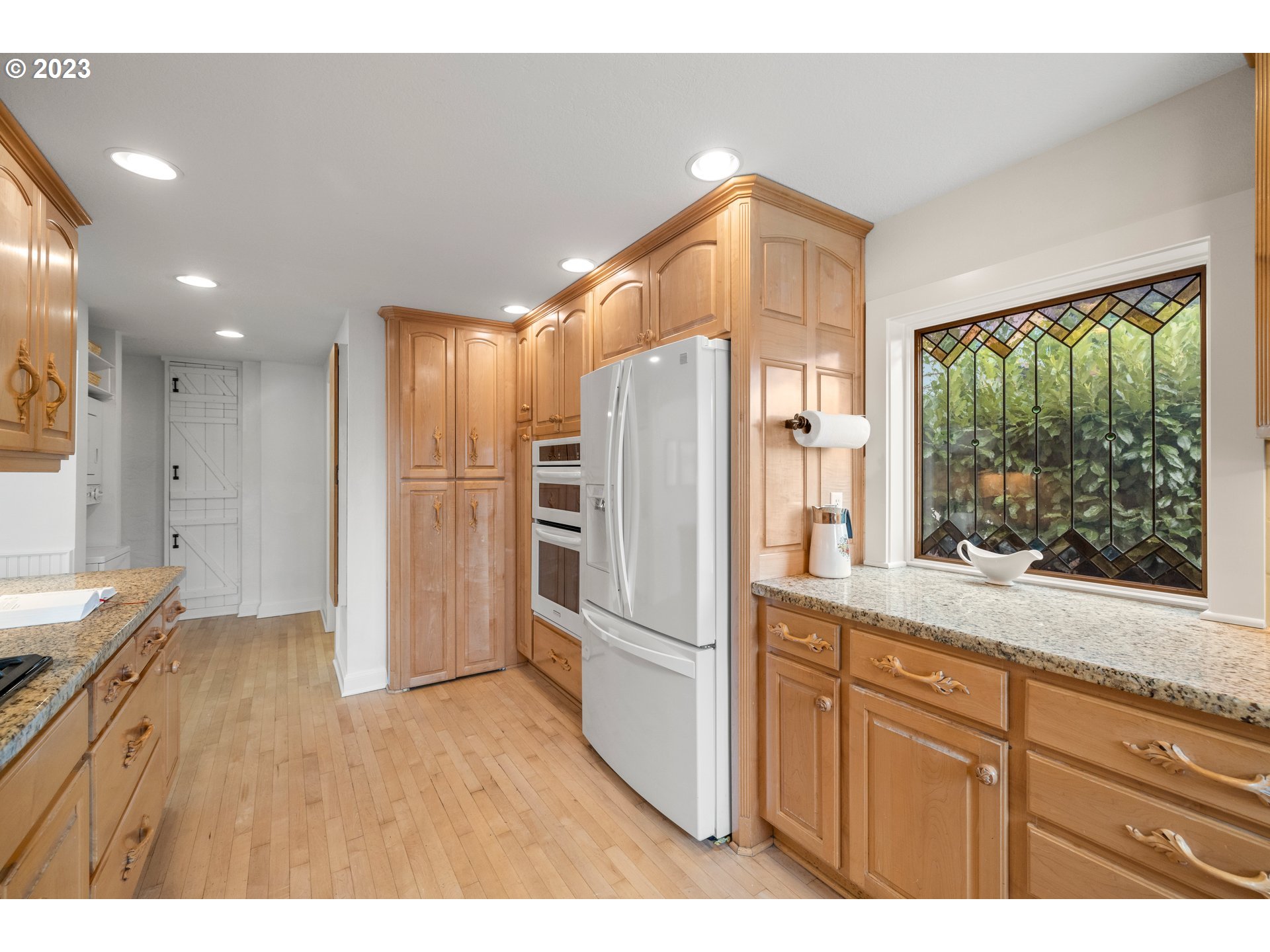 547 North Shr Road Lake Oswego, OR 97034 - Photo 11 of 42 Gallery Image 11