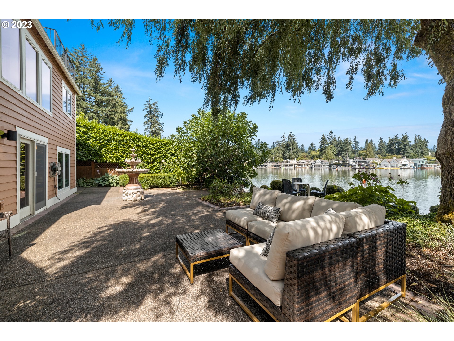 547 North Shr Road Lake Oswego, OR 97034 - Photo 37 of 42 Gallery Image 37