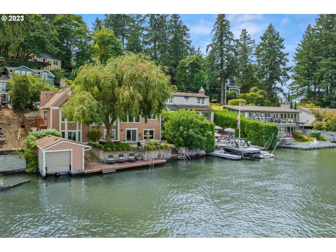 547 North Shr Road Lake Oswego, OR 97034 - Photo 38 of 42 Boat House