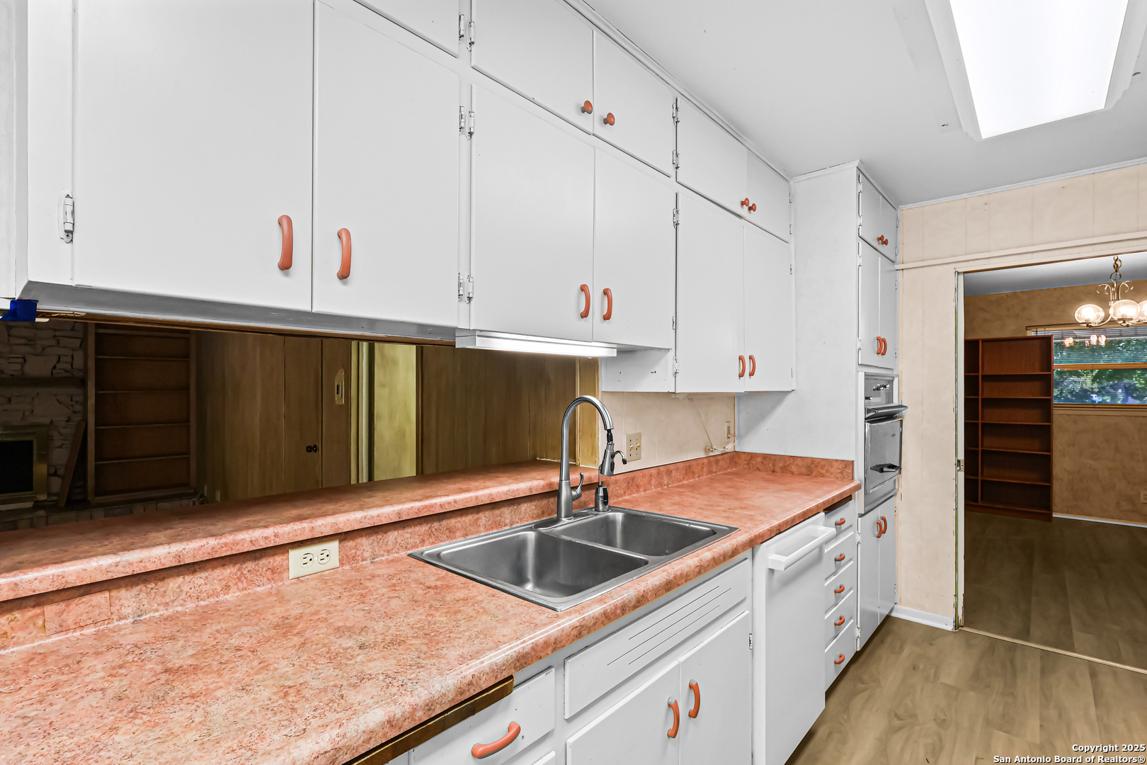 212 National Universal City, TX 78148 - Photo 15 of 36