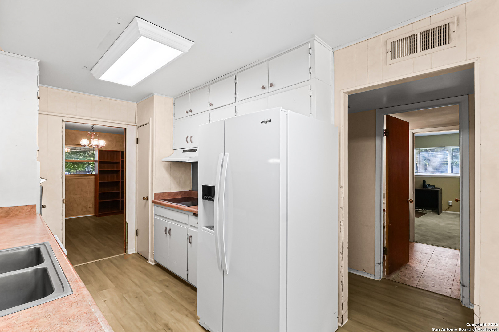 212 National Universal City, TX 78148 - Photo 16 of 36