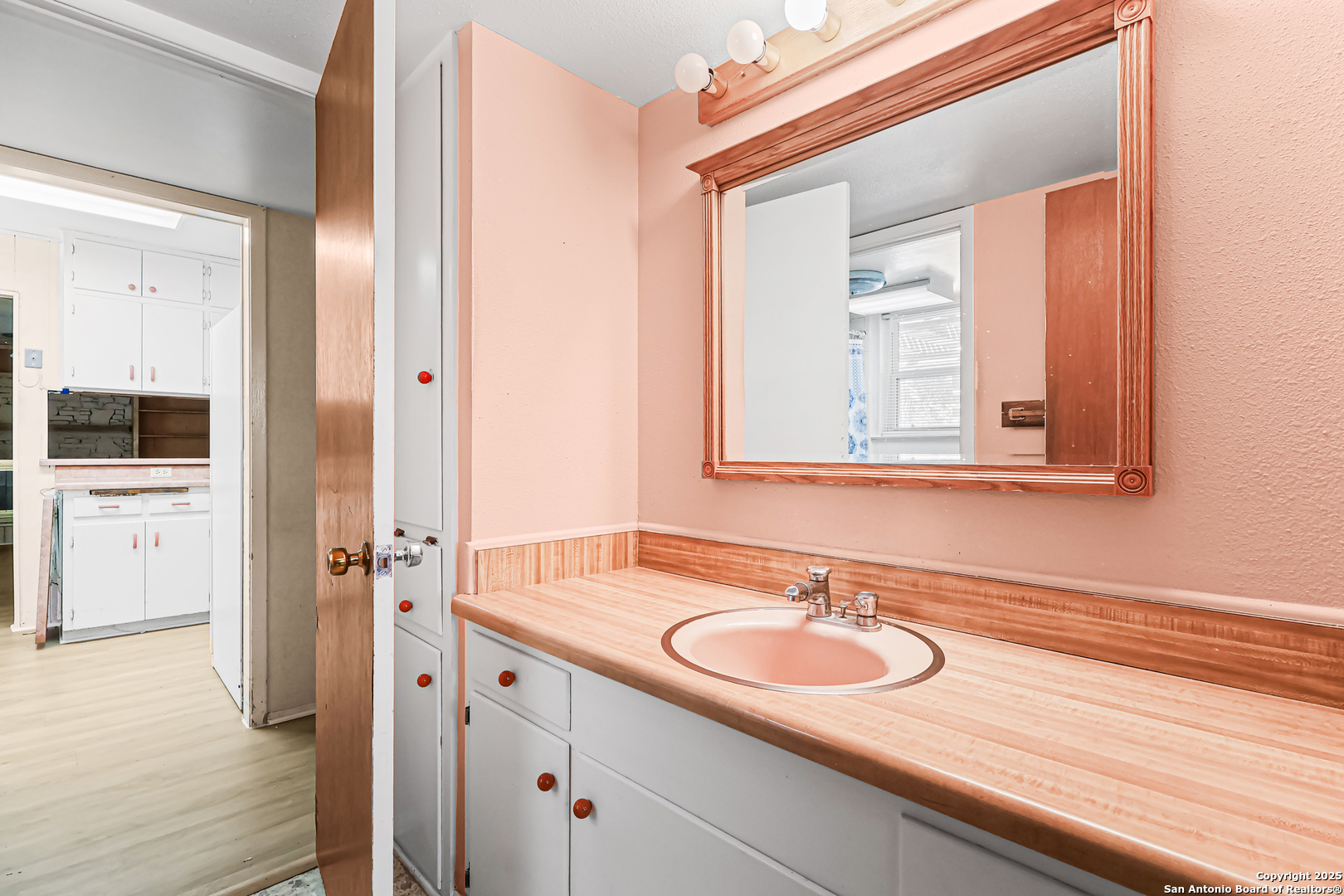 212 National Universal City, TX 78148 - Photo 28 of 36