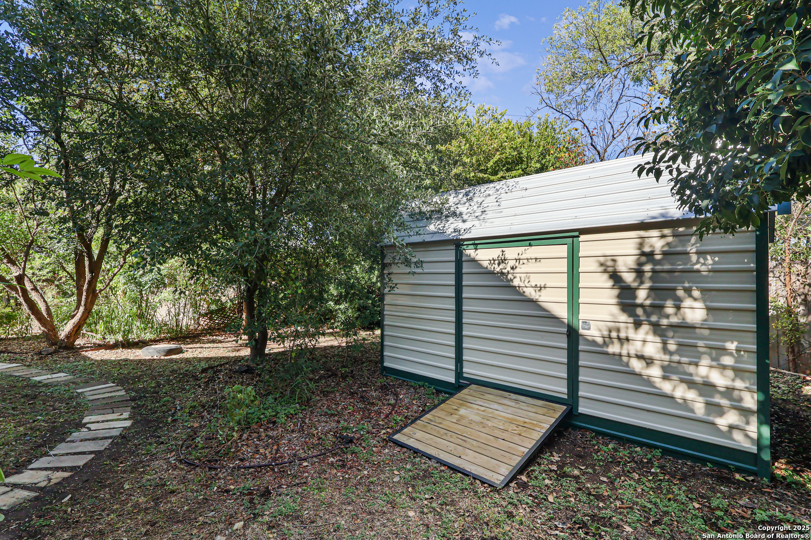 212 National Universal City, TX 78148 - Photo 31 of 36