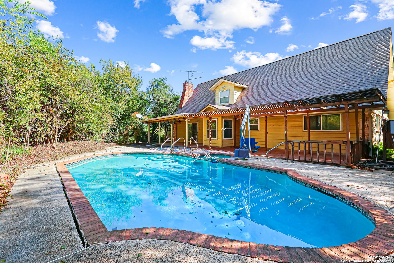 212 National Universal City, TX 78148 - Photo 7 of 36