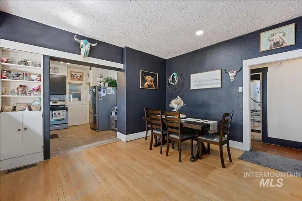 $299,999 | 1141 Main Street, Gooding, ID 83330