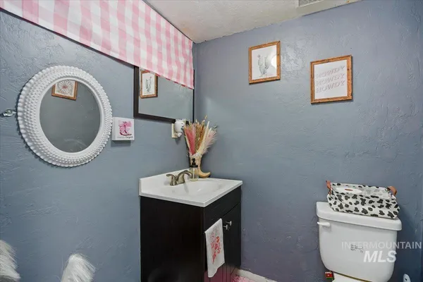 $299,999 | 1141 Main Street, Gooding, ID 83330