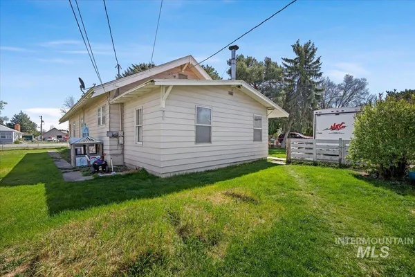 $299,999 | 1141 Main Street, Gooding, ID 83330