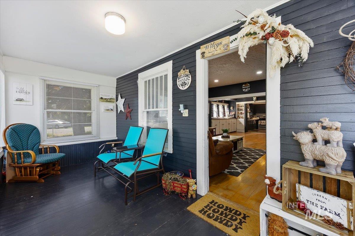 1141 Main Street Gooding, ID 83330 - Photo 3 of 36