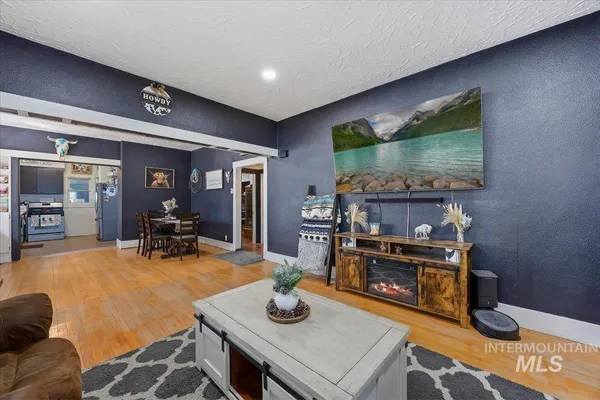 $299,999 | 1141 Main Street, Gooding, ID 83330