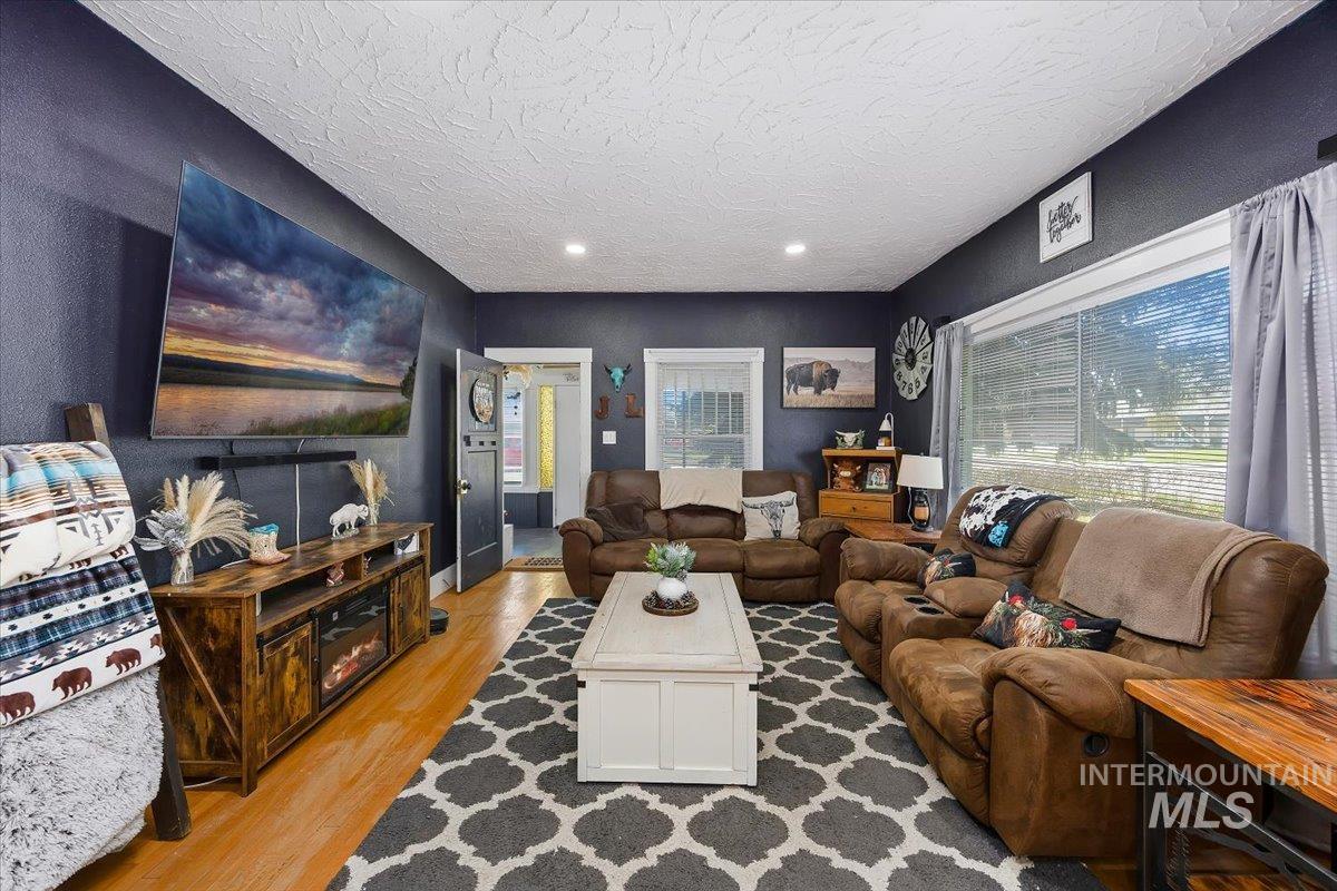 1141 Main Street Gooding, ID 83330 - Photo 9 of 36