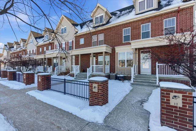 $349,900 | 14 S Gardens, Fitchburg, WI 53711