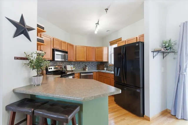 $349,900 | 14 S Gardens, Fitchburg, WI 53711