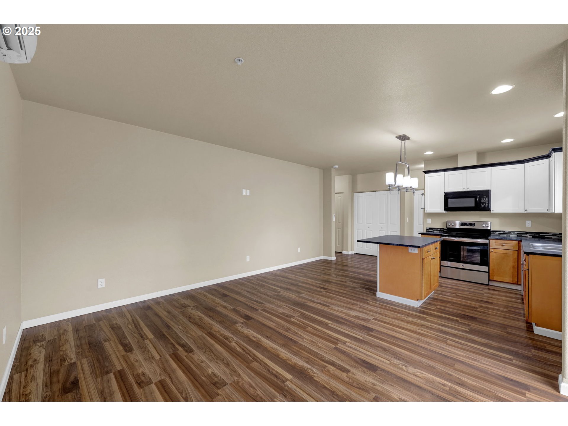 1725 Allea Drive Eugene, OR 97404 - Photo 13 of 44 a view of kitchen with wooden floor