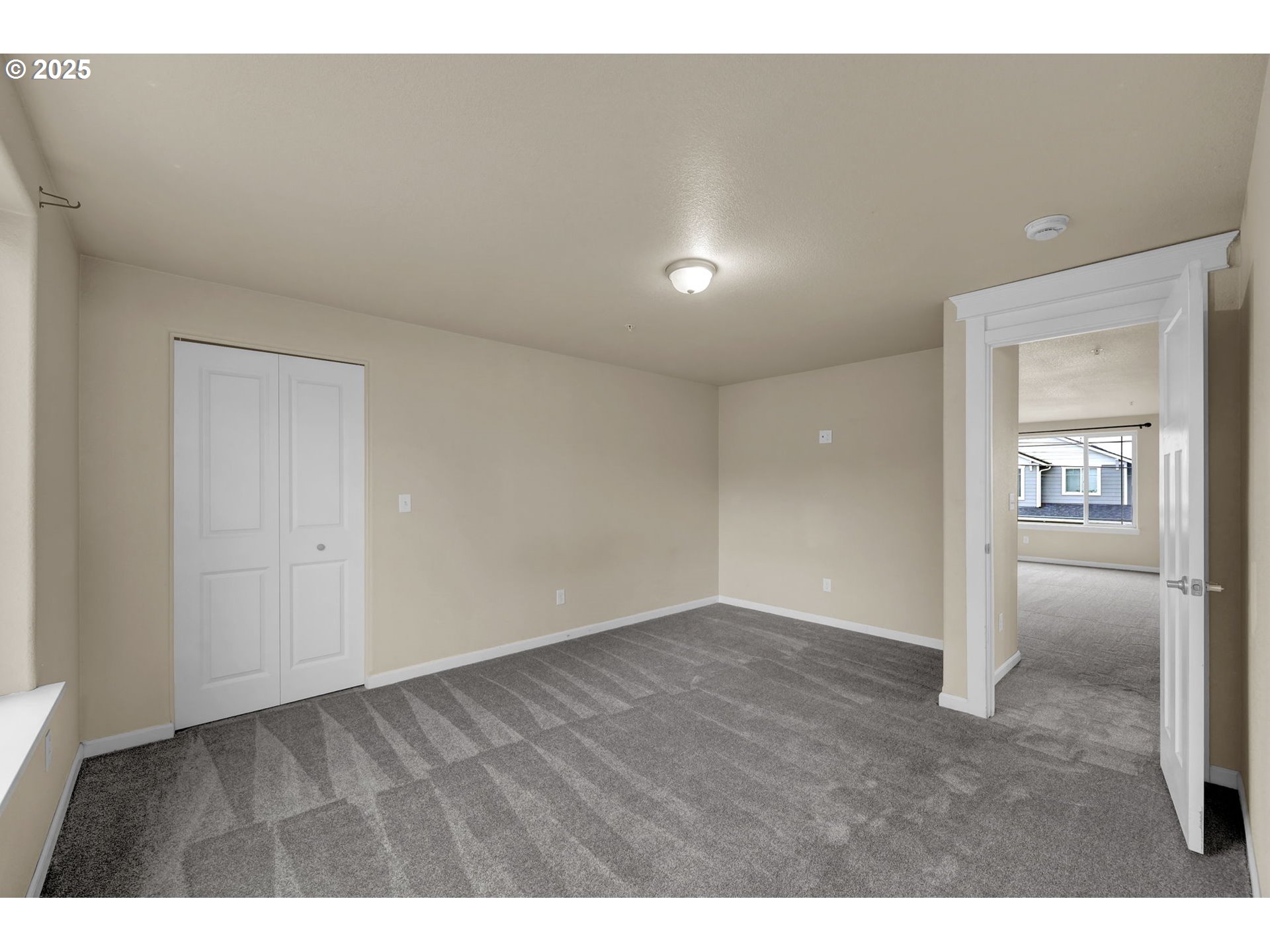 1725 Allea Drive Eugene, OR 97404 - Photo 26 of 44 a view of an empty room