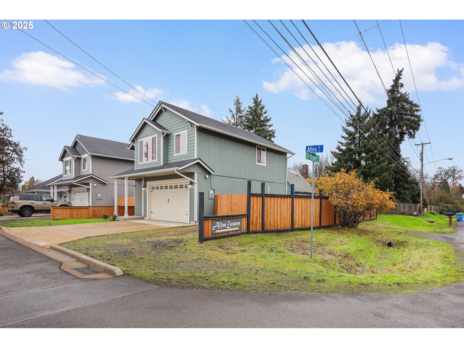 1725 Allea Drive Eugene, OR 97404 - Photo 42 of 44 a view of a yard in front of a house