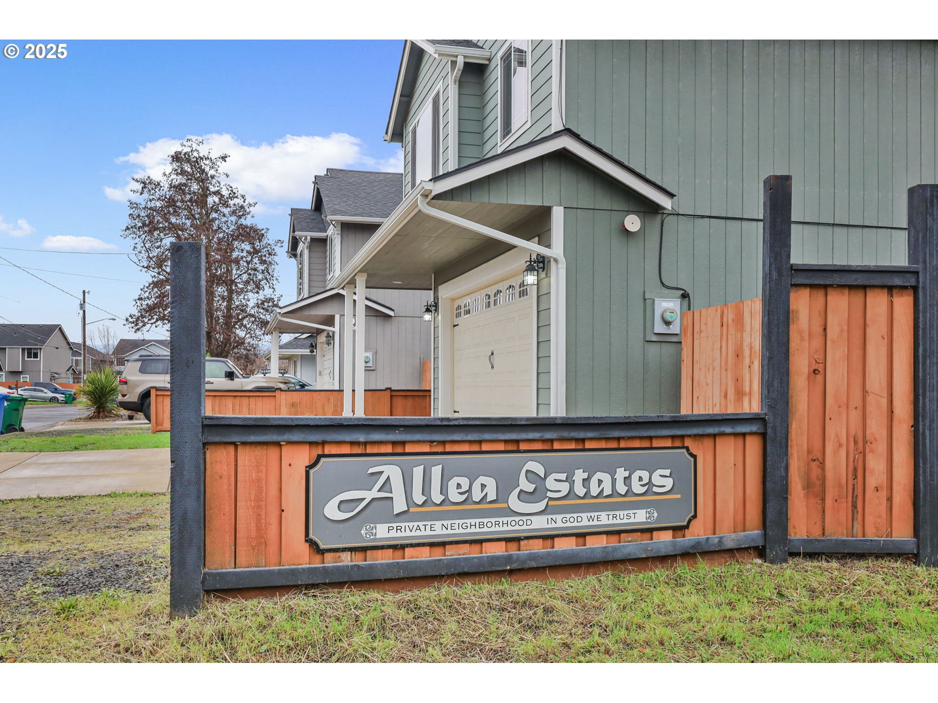 1725 Allea Drive Eugene, OR 97404 - Photo 44 of 44 a view of a street sign