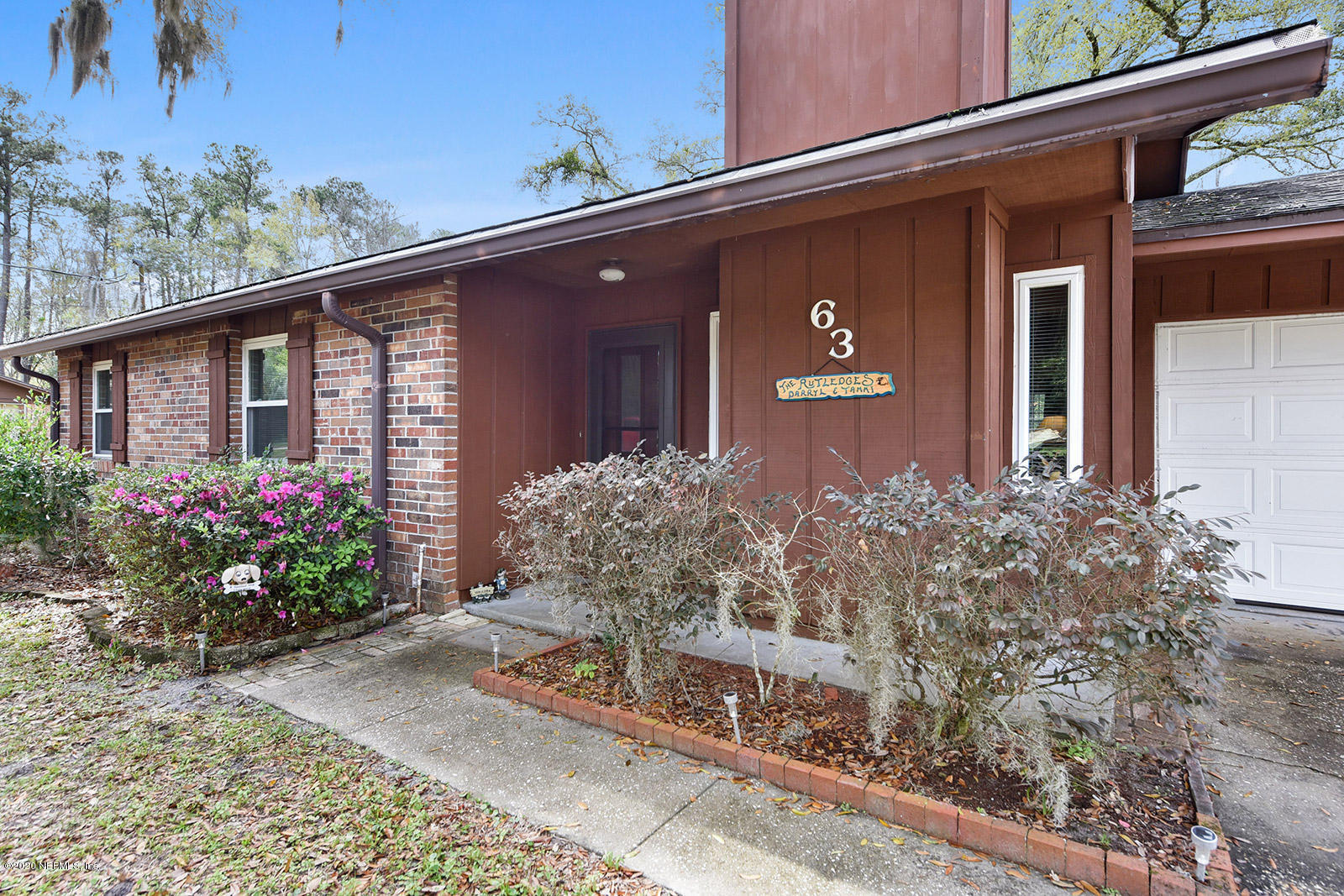 63 Robin Road Orange Park, FL 32073 - Photo 5 of 26 004_1600x1067_mls_1600x1067