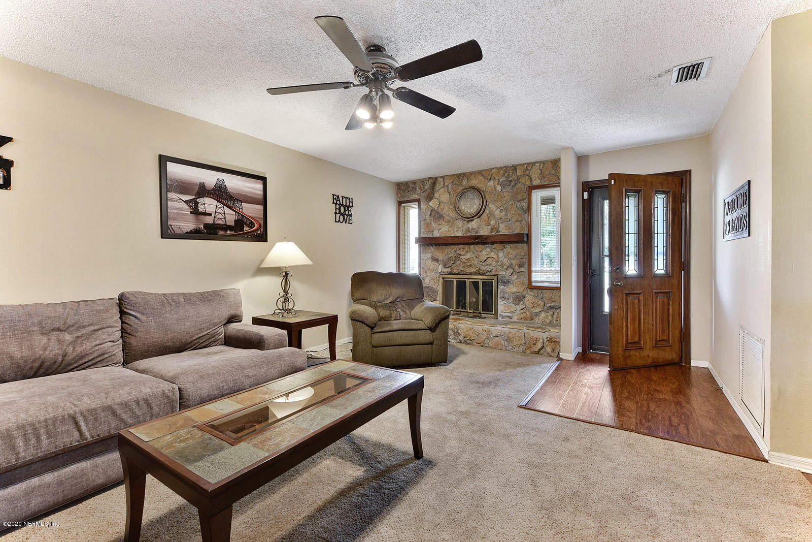 63 Robin Road Orange Park, FL 32073 - Photo 7 of 26 007_1600x1067_mls_1600x1067