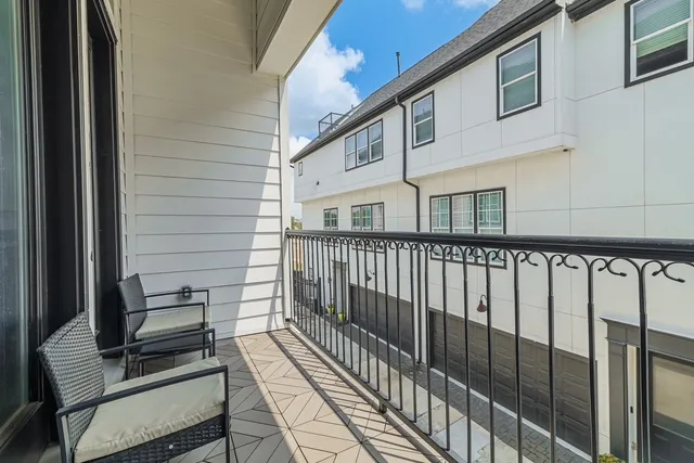 $2,990 | 10760 Craighead Drive, Houston, TX 77025