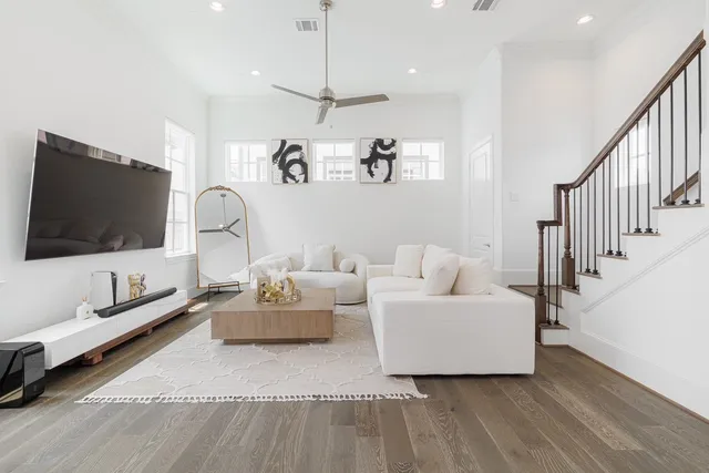 $2,990 | 10760 Craighead Drive, Houston, TX 77025