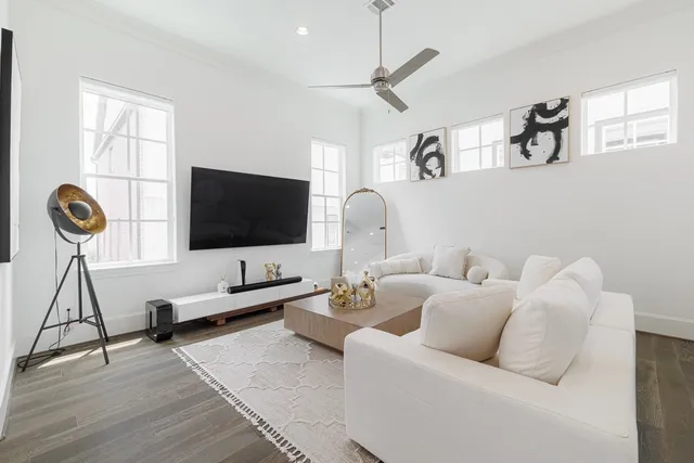 $2,990 | 10760 Craighead Drive, Houston, TX 77025