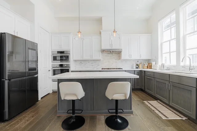 $2,990 | 10760 Craighead Drive, Houston, TX 77025