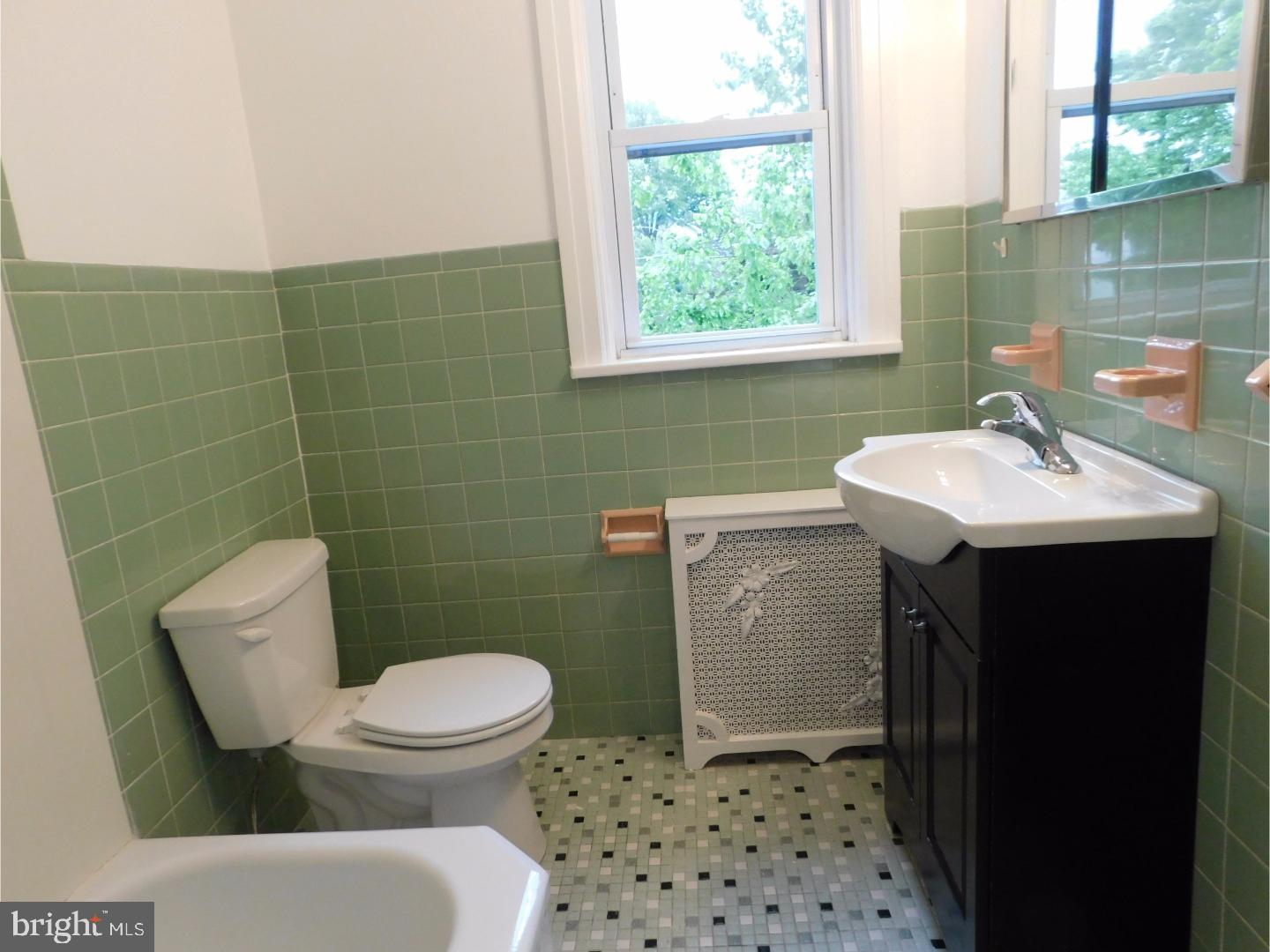 310 South State Road Upper Darby, PA 19082 - Photo 14 of 25