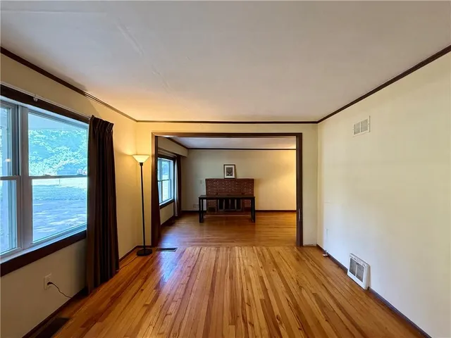 $340,000 | 13227 Bennington Avenue, Grandview, MO 64030